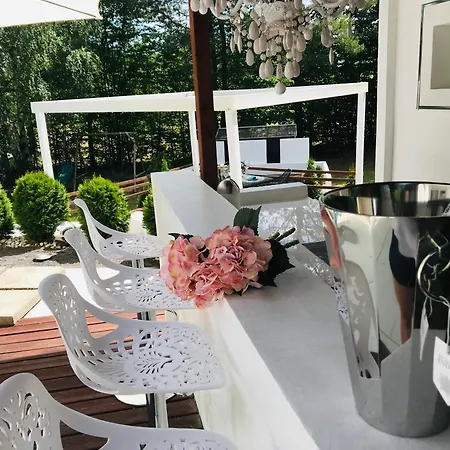 Dora Design House *